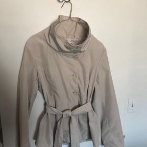 Light pearl color jacket